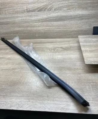 Volkswagen Polo III 6N 6N2 6NF Rubber seal front door window/glass 6N3837472 RIGHTSIDE