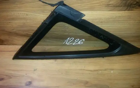 Mazda Premacy Front triangle window/glass 