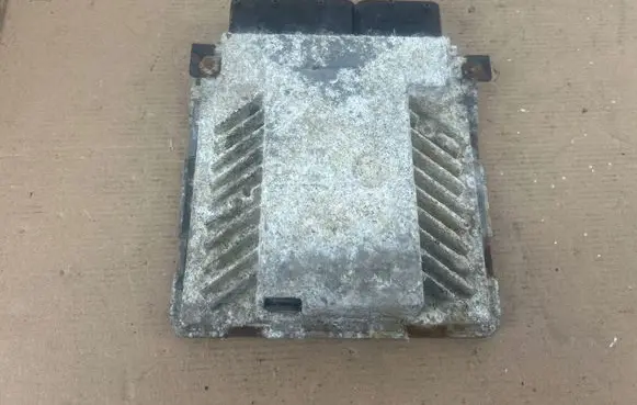 Volkswagen PASSAT B7 Engine control unit/module 03G906018CE 5WP45610AE