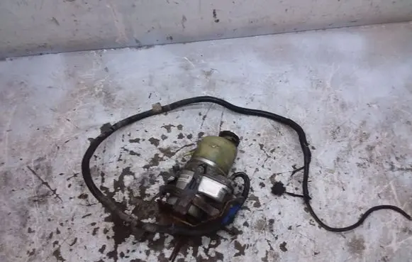 Opel Meriva B Power steering pump 1040085003094H0