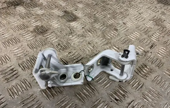 Opel Grandland X Front door hinge set 23818S1
