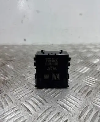 Toyota RAV 4 (XA50) Window wiper relay 8594042040 2360000030