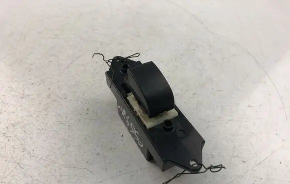 Mitsubishi ASX Electric window control switch MR587944