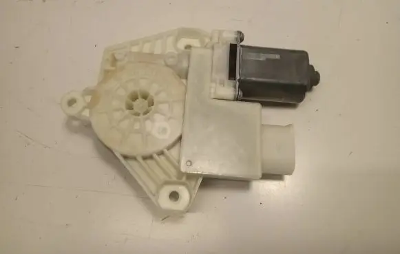 BMW 5 G30 G31 Front door window regulator motor 7455081 00005874330001 C35315105