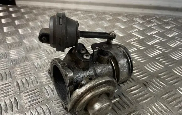 Volkswagen Sharan EGR valve 038131501aa