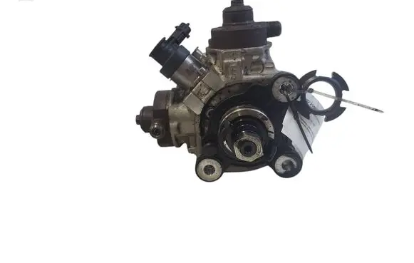 Volvo V60 Fuel injection high pressure pump 0445010681 31372081