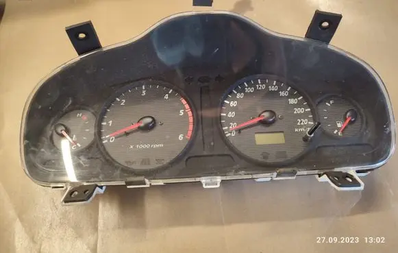 Hyundai Santa Fe Speedometer (instrument cluster) 9400326710