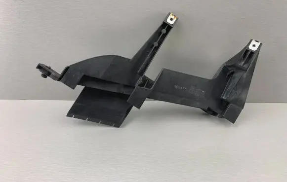 Headlight/headlamp mounting bracket