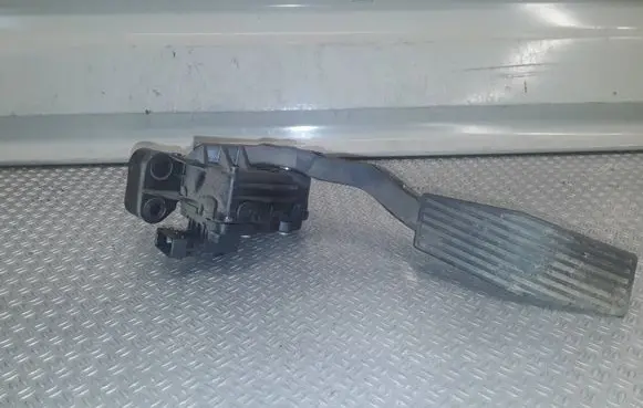 Opel Astra H Accelerator throttle pedal 6PV00811200 9157998