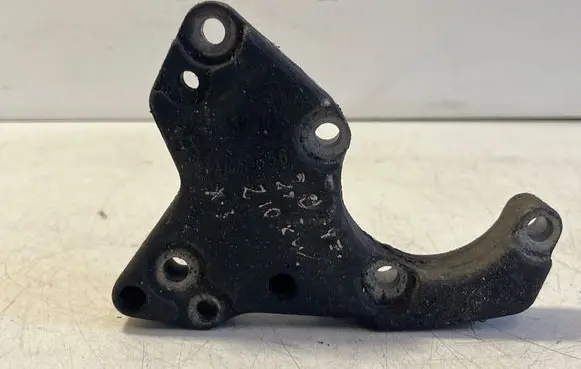 BMW X3 E83 Power steering pump mounting bracket 2247556
