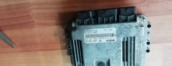 Renault Laguna II Engine control unit/module 0281012588 8200566220 8200527713
