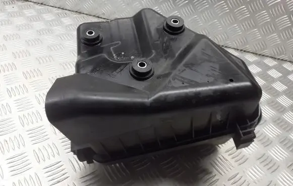 Toyota Corolla E140 E150 Air filter box 17701-26330