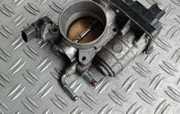 Subaru Legacy Throttle body valve RME60301 6517H
