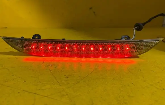 Peugeot 4007 Third/center stoplight P5631
