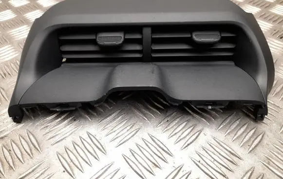 Toyota Yaris Cross Dash center air vent grill 55670K0050
