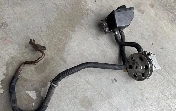 Maserati Ghibli Power steering pump 7617955170