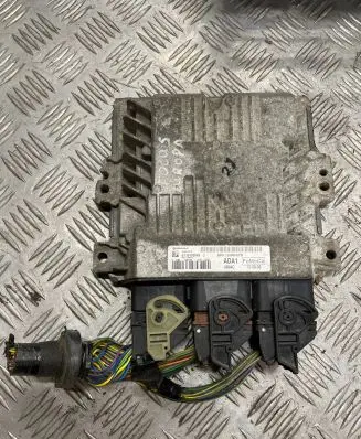 Ford Focus Engine control unit/module BV6112A650DFB S130133049C