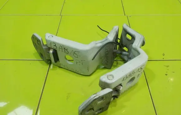 Opel Movano B Front door upper hinge 