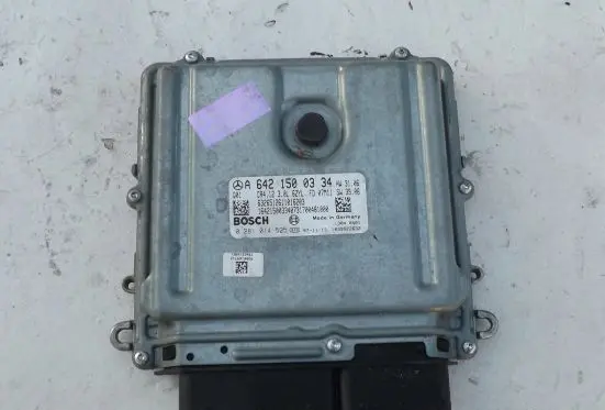 Mercedes-Benz E W211 Engine control unit/module A6421500334 6421500334