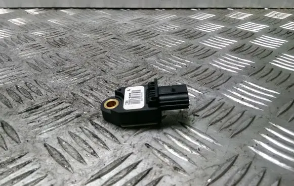 Lexus IS 220D-250-350 Airbag deployment crash/impact sensor 898310W040
