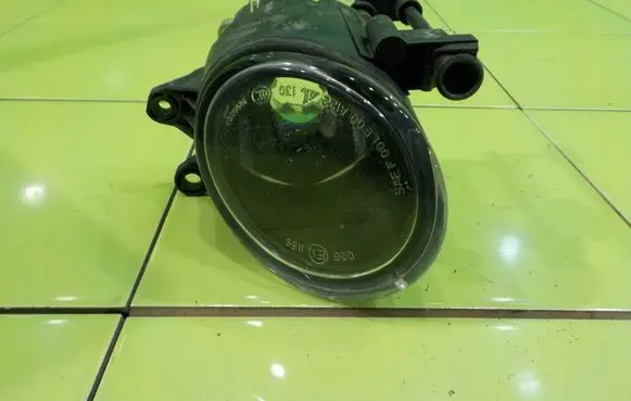 Volvo C30 Front fog light 0305065001 LEWY
