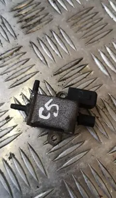Audi A6 S6 C5 4B Turbo solenoid valve 026906283h
