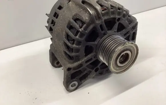 Renault Scenic III - Grand scenic III Generator/alternator 231007033R