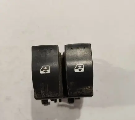 Renault Scenic II - Grand scenic II Electric window control switch 315050A