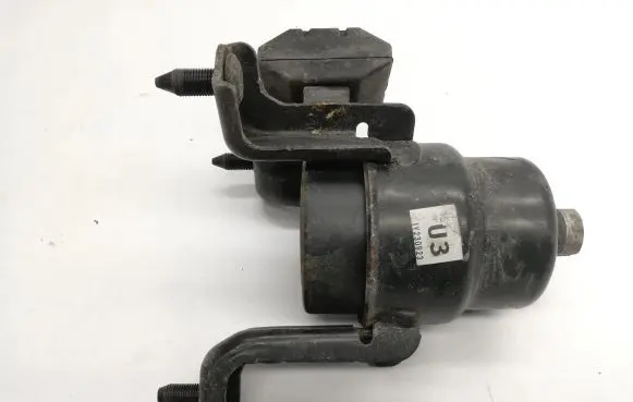 Engine mount bracket