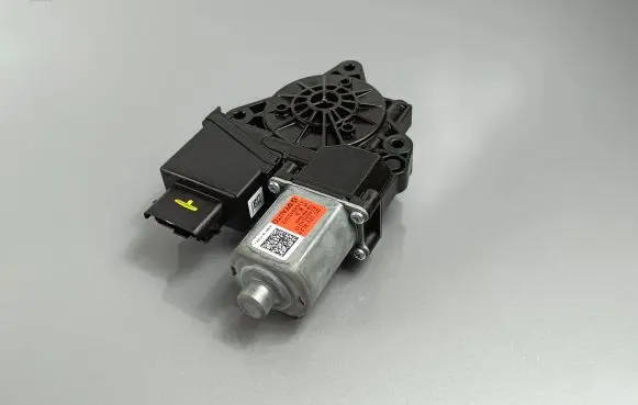 Hyundai Santa Fe Rear door window regulator motor 83460S1010