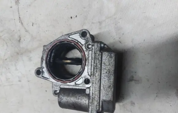 Volkswagen Touran I Throttle valve A2C53099815 6060792