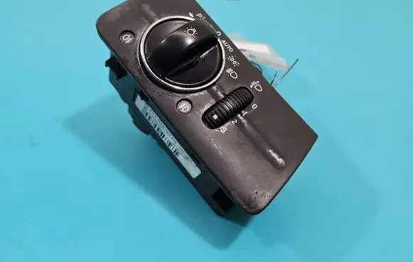 Mercedes-Benz E W211 Light switch 2115450304 IMPRK1432194