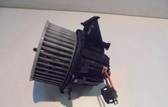 Audi A5 8T 8F Heater fan/blower u0854003