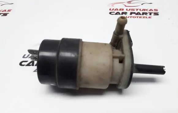 Volkswagen Golf II Windscreen/windshield washer pump VDO