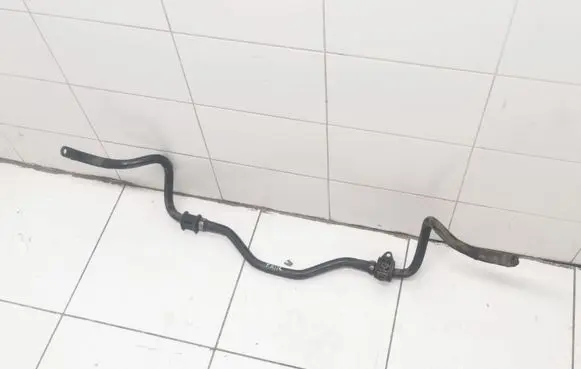 Toyota Avensis T250 Front anti-roll bar/sway bar