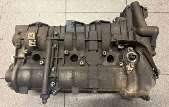 Porsche Boxster 987 Rocker cam cover 996104681