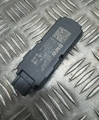 BMW X7 G07 Aerial antenna amplifier 5A81724 201210114