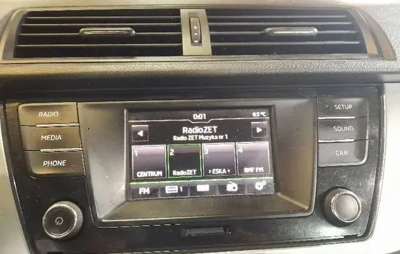 Skoda Fabia Mk3 (NJ) Radio/GPS head unit trim 6V0035871D