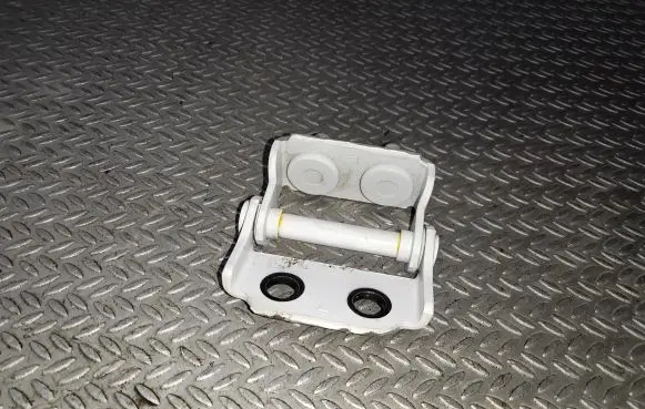 Mazda CX-7 Tailgate/trunk/boot hinge