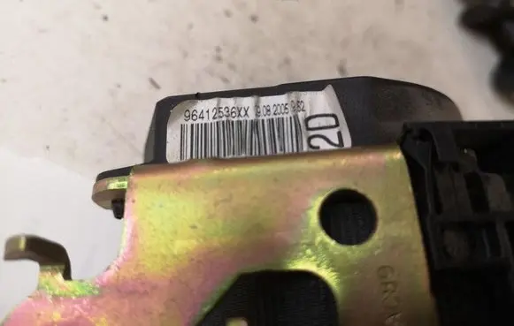 Peugeot 307 Rear seatbelt 0403075
