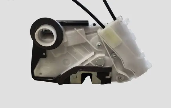 Toyota Prius (XW50) Front door lock T4311140F3