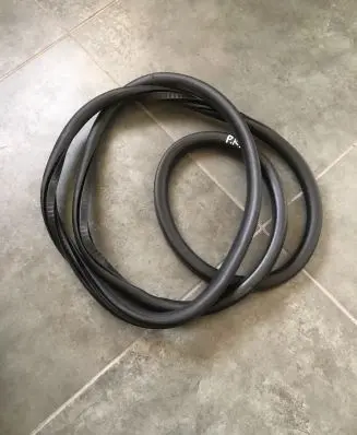Citroen C4 II Picasso Front door rubber seal 