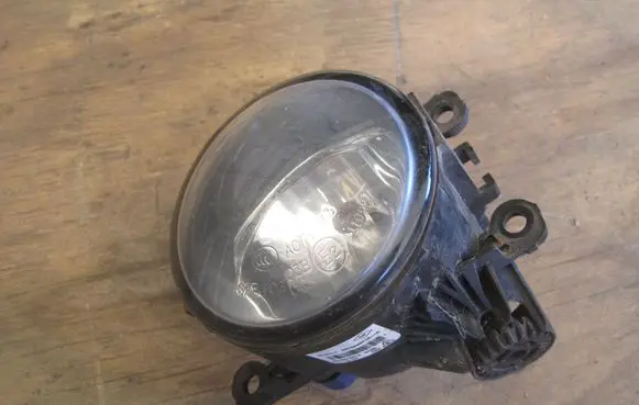 Renault Captur Front fog light 261503971R