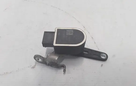 BMW 5 F10 F11 Air suspension front height level sensor 6784072