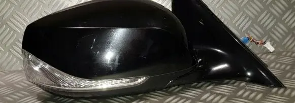 Infiniti Q50 Front door electric wing mirror