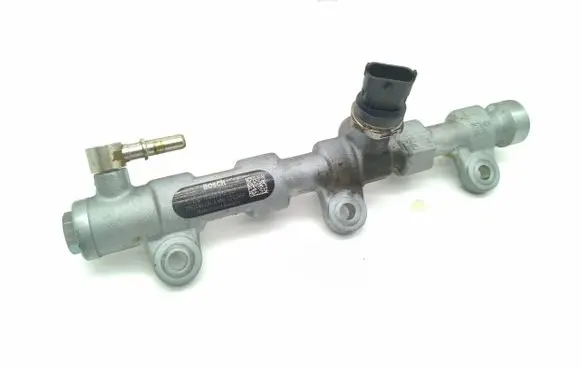 Nissan X-Trail T32 Fuel main line pipe 175218833R 0445214347 GT4395R