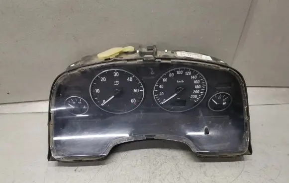 Opel Zafira A Speedometer (instrument cluster) 24461768