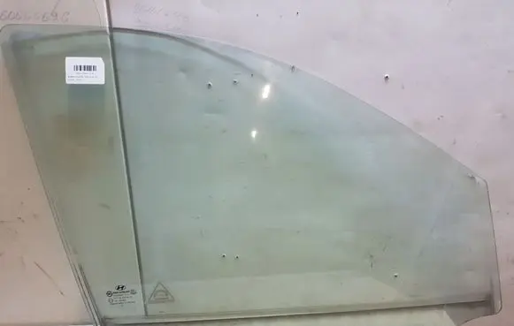 Hyundai Santa Fe Front door window glass four-door