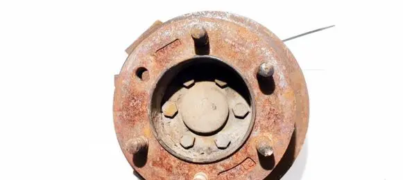 Iveco Daily 40.8 Front wheel hub