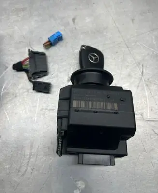 Mercedes-Benz E W211 Ignition lock 2115451708 9006770430206193